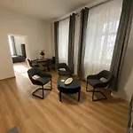 Lägenhet Kerova 7 *