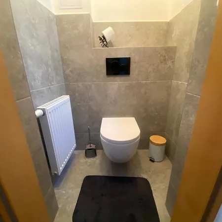 شقة Kerova 7 *